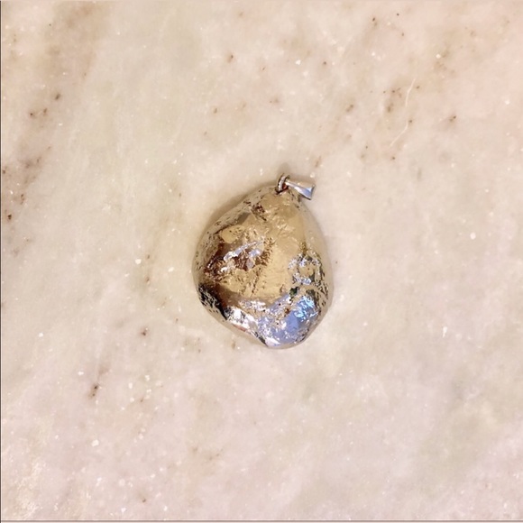 Crystal Rock Pendant - Picture 2 of 2